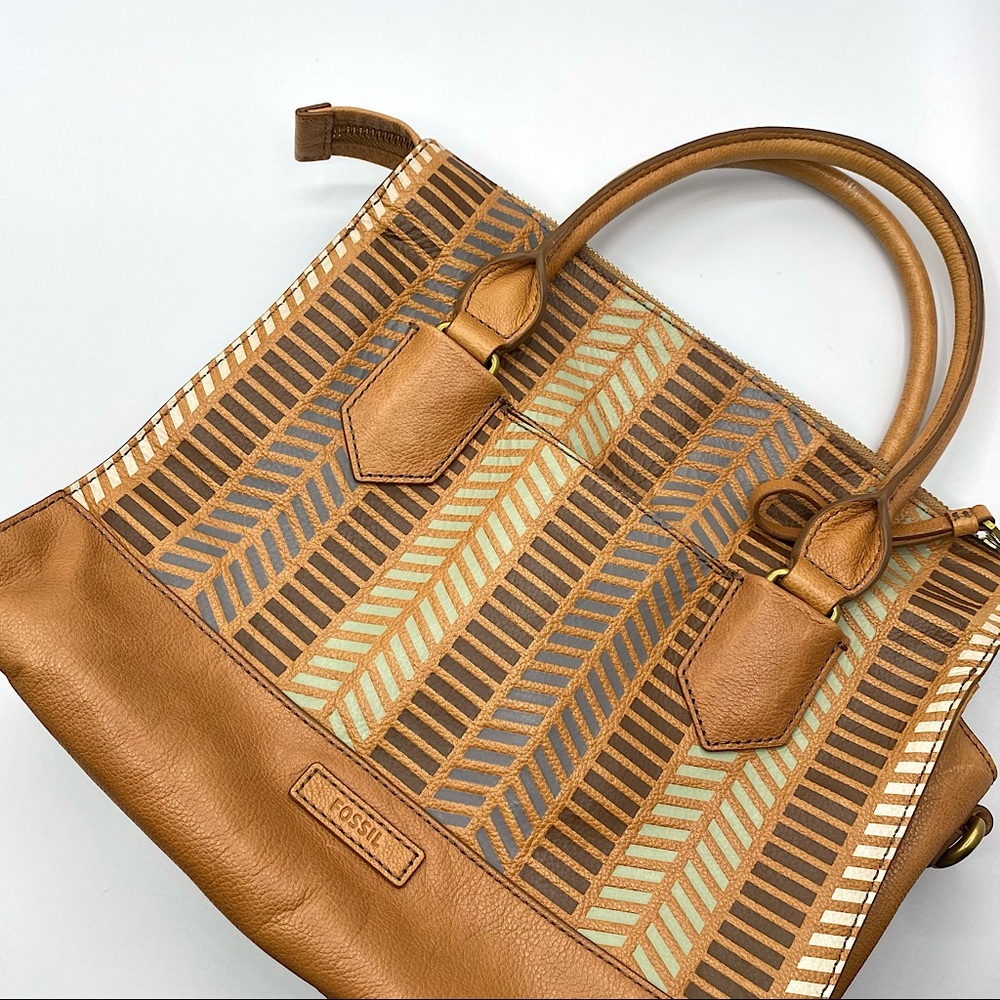Fossil | Tan Turquoise Chevron Handle Purse